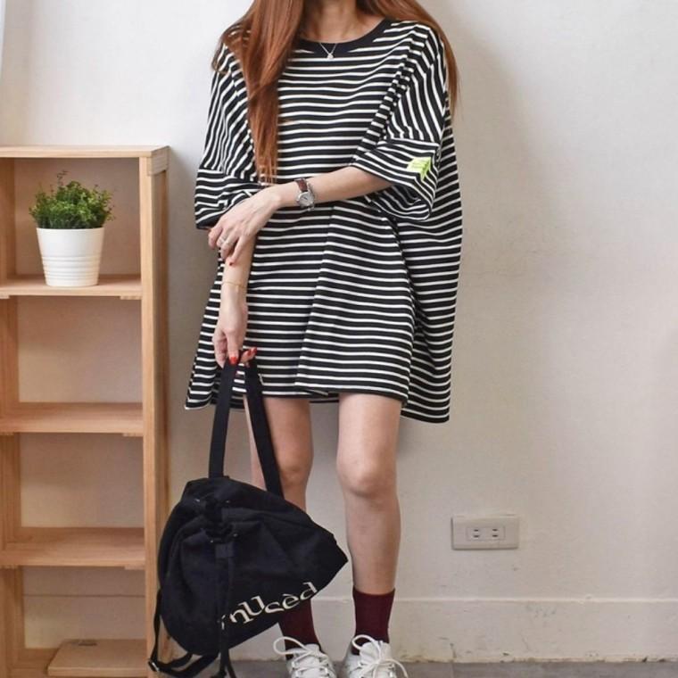 티셔츠 2색 오버핏 단가라 반팔 롱 스트라이프 여자