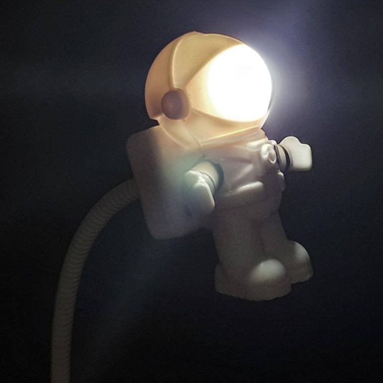 usb독서등 우주인 led 책상 침대 학습 조명 각도조절 휴대 미니