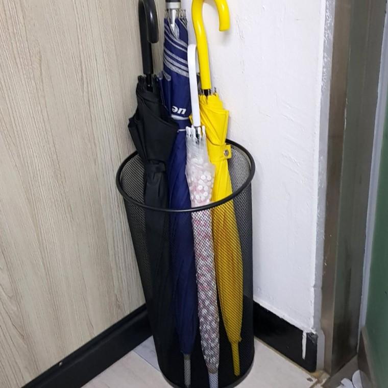 스테인리스 스탠딩 우산 홀더 현관 물받이 바닥고정 안전형 메탈 거치 철제우산꽂이