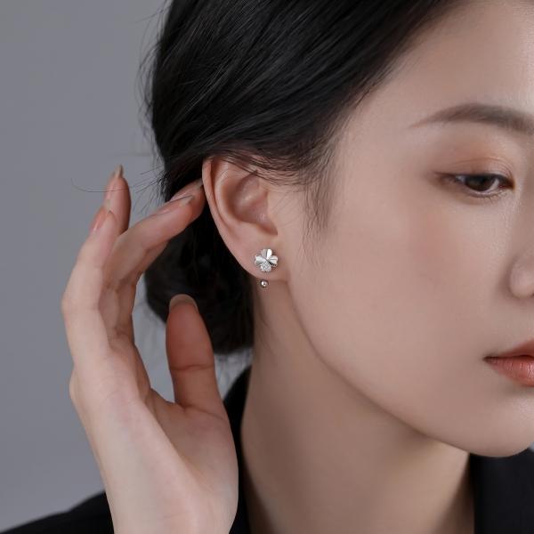 실버 꽃 귀걸이 플라워 큐빅 미니 데일리 여성 포인트 이어링