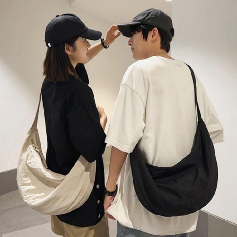 남자 여자 커플 아이템 반달 지퍼 무지 숄더 크로스백 가방 캔버스백 슬링 메신저백 힙색