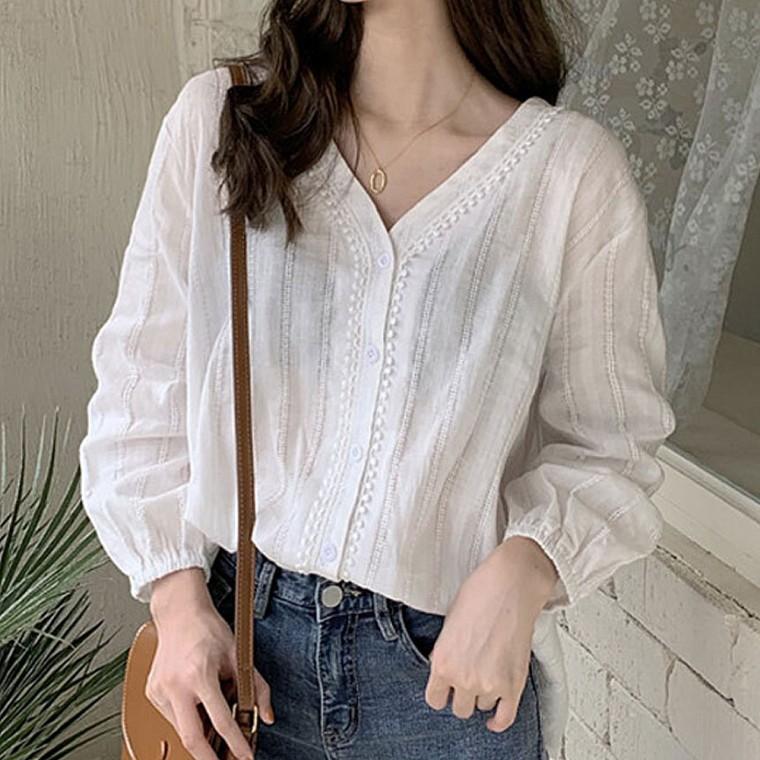 여성 세로패턴 펀칭 브이넥 긴팔 블라우스