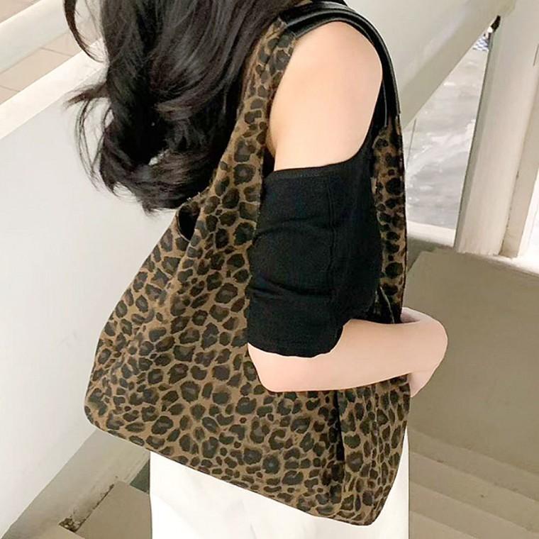 여자 호피무늬 데일리 숄더백 가방 토트백