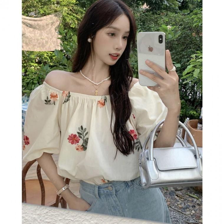 예쁜 꽃무늬 여리 오픈 숄더 블라우스