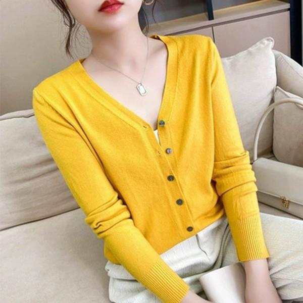 여자 브이넥 니트가디건 옐로우 봄가을 데일리룩