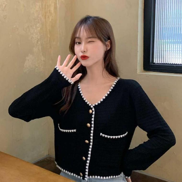 여자 봄 가을 간절기 데이트 룩 나들이 가디건 코디