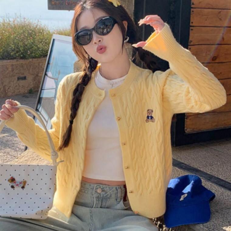 여성 자수 가디건 봄가을 곰돌이 꽈배기 라운드넥 긴팔 간절기 귀여운 포인트룩