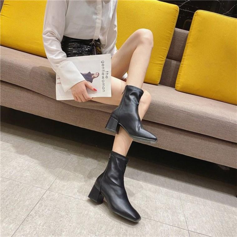 가을 숏부츠 슈즈 사선 힐 앵클부츠 여성 하이힐 모던