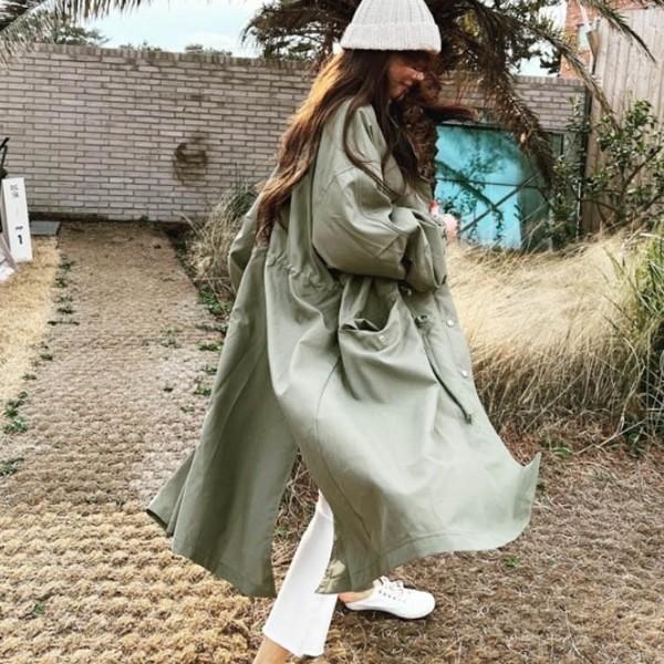 봄 가을 코트 허리 스트링 조절끈 무릎아래까지 내려오는 롱한 기장감 효과적인 바람차단 여성 야상