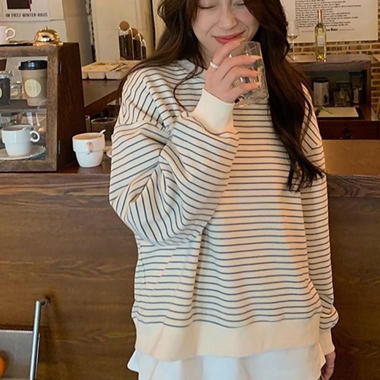 20대 30 여자 기본 스타일 줄무늬 라운드 긴팔티 얇은 니트티 티셔츠 여성 가을 겨울