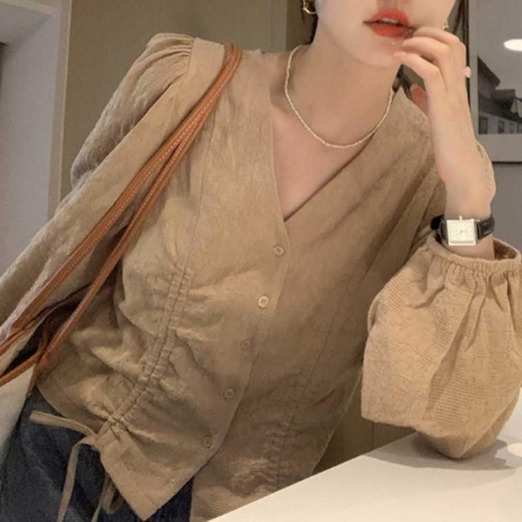 블라우스 모임 룩 브이넥 긴팔 코디 가을 간절기 여성