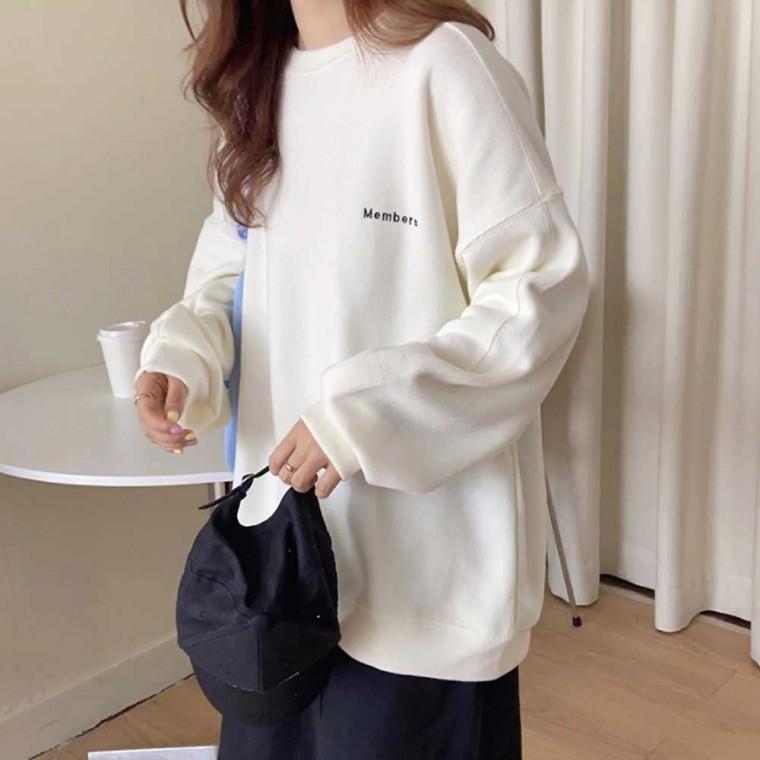 남자캐주얼룩맨투맨 데이트룩 남성데일리룩 회사워크샵단체복 예쁜봄가을커플룩