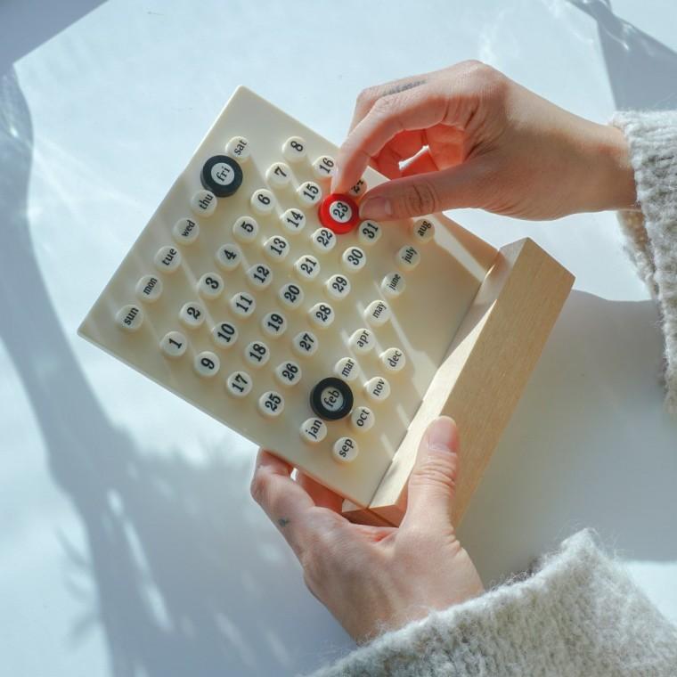 링어데이트 만년 달력 링 캘린더 [ 빈티지 레트로 탁상 우드 DIY 인테리어 디자인 데스크 스탠드]