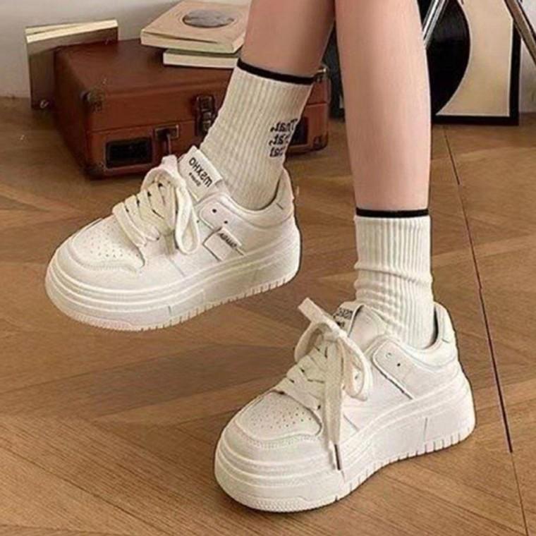 캐주얼 여자 키높이 운동화 화이트 1P 데일리 통굽 신발