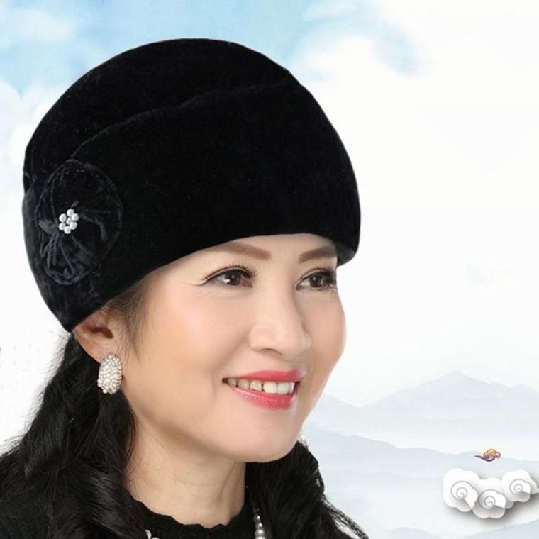 방한모 할머니 겨울 노인 벨벳 기모 보온 비니 외출 모자 중년 여자 여성