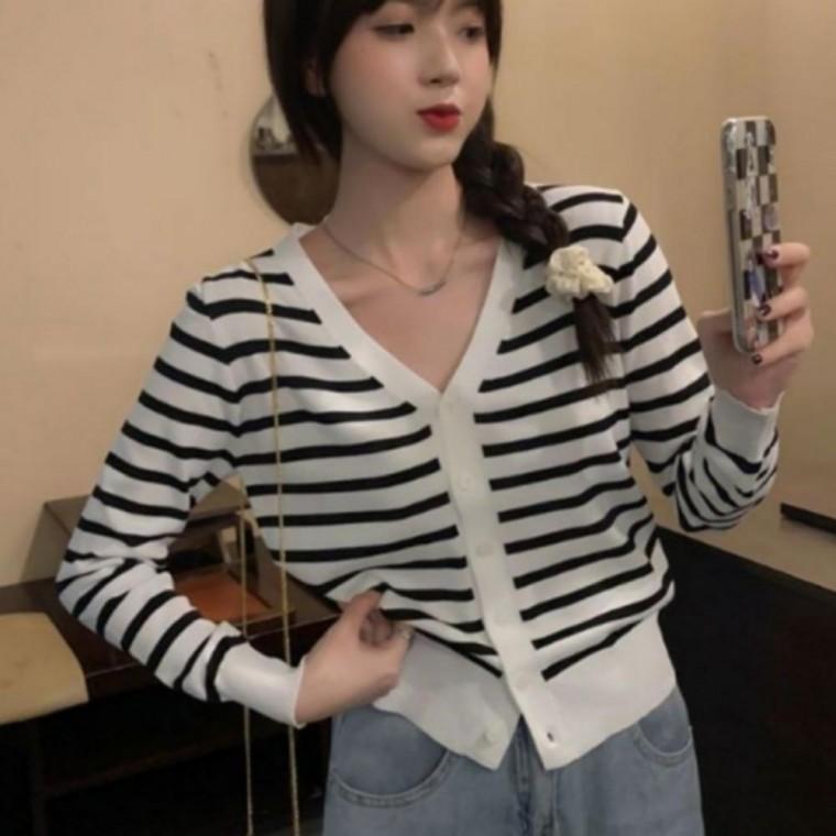 여성 크롭 가디건 스트라이프 단가라 카디건 간절기 데일리