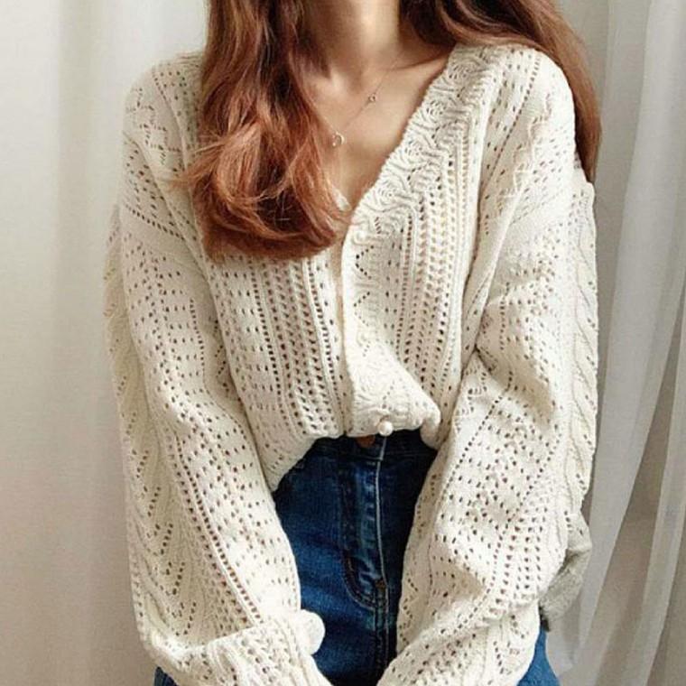 여성 루즈핏 브이넥 진주 버튼 펀칭 가디건