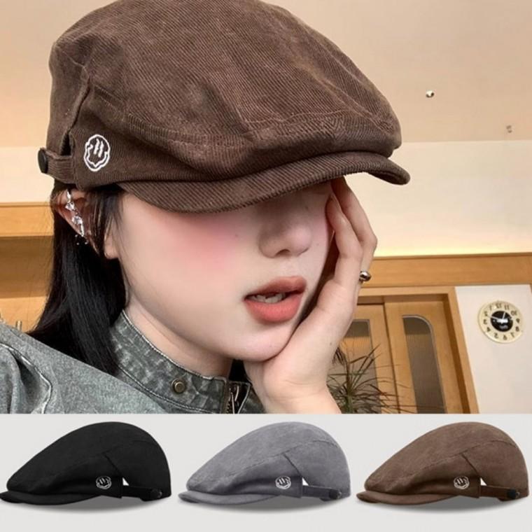 코듀로이 소재 귀여운 미소 자수 똑딱이 조절 헌팅캡