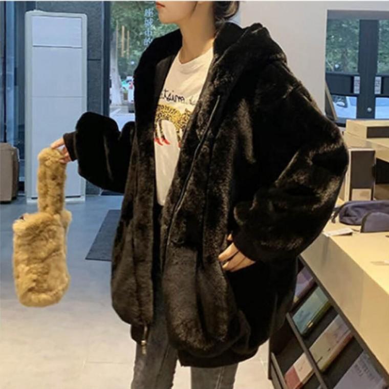 부드러운 퍼 소재 아늑한 분위기 여성 도톰 후드 점퍼
