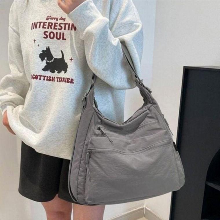 가방 데일리 휘뚜루마뚜루 그레이 직장인 출근 나일론 백 여자 숄더백팩