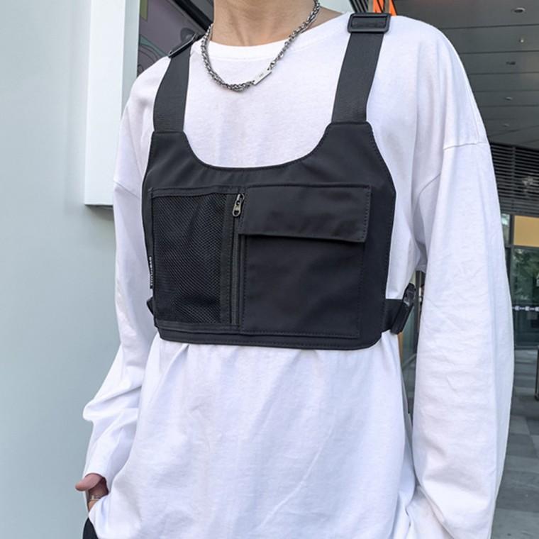 조끼가방 앞으로매는가방 더 스포츠 체스트백 블랙