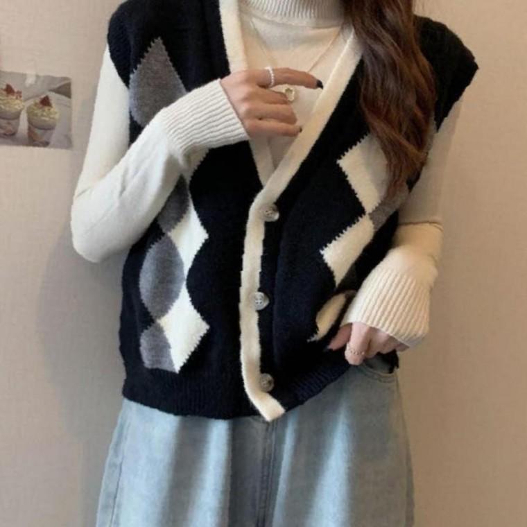 여성 데일리 브이넥 아가일체크 니트 니트조끼