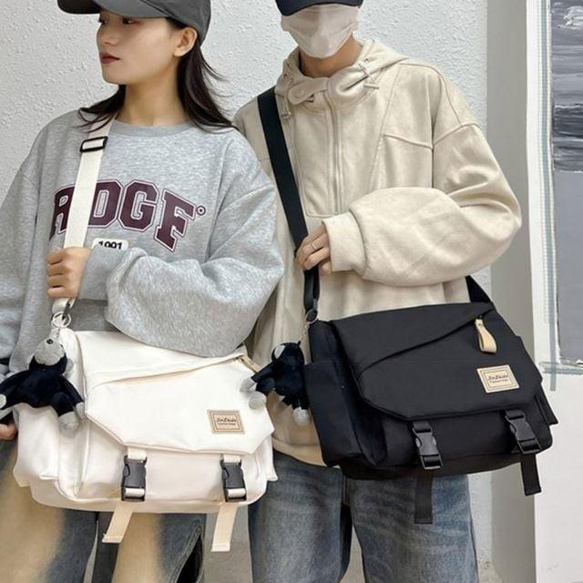 공용 깔끔 디자인 고릴라키링 포함 메신저백 크로스백
