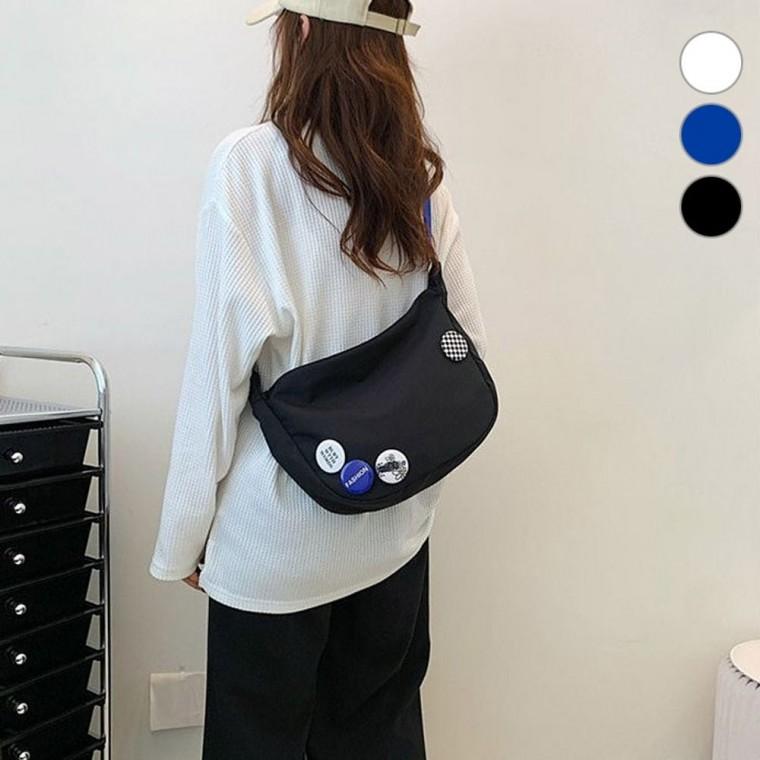 남여공용 에쁜 배색 뱃지 포함 칼라풀 크로스백