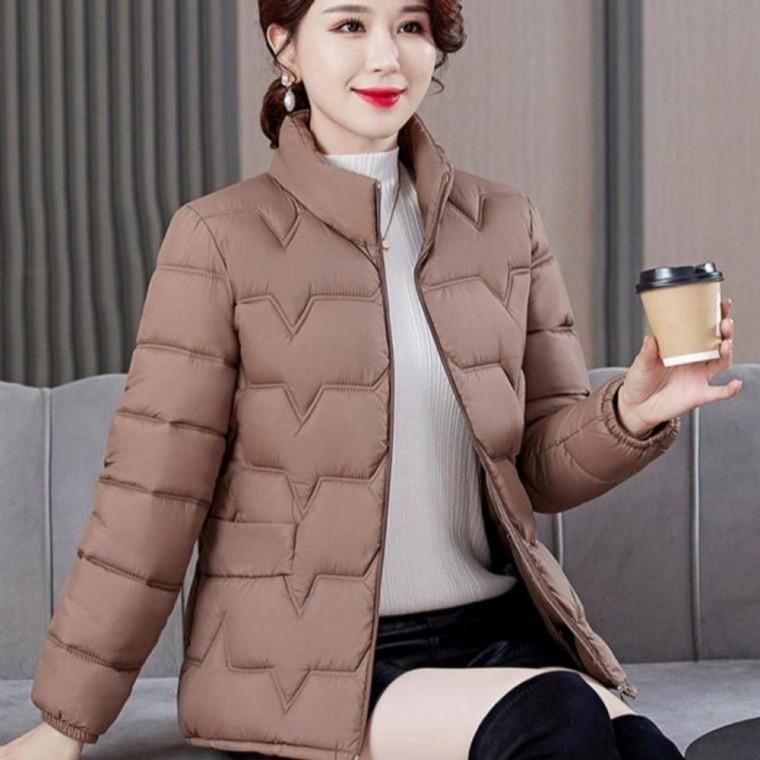 여자 겨울 방한 패딩 점퍼 캐주얼 경량 패딩 자켓 가벼운 경량 점퍼 중년 여성 자켓 방한 바람막이 집업