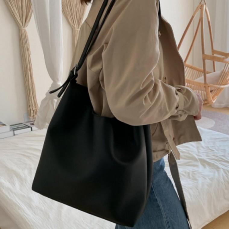 여성 가방 사이드 숄더백 베이직 포인트 데일리