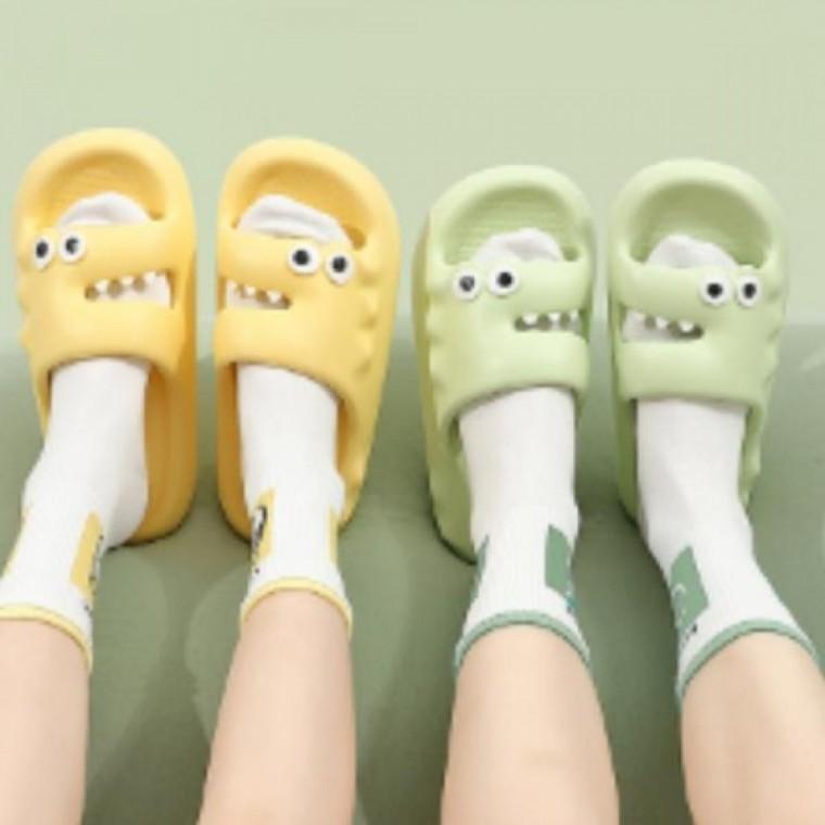 실내화 실내슬리퍼 거실화 악어 캐릭터 쿠션슬리
