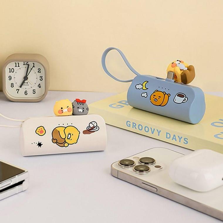 카카오프렌즈 도킹형 보조배터리 하늘 아이보리 C타입 겸용 휴대용 피규어 듀얼 배터리 5000mAh