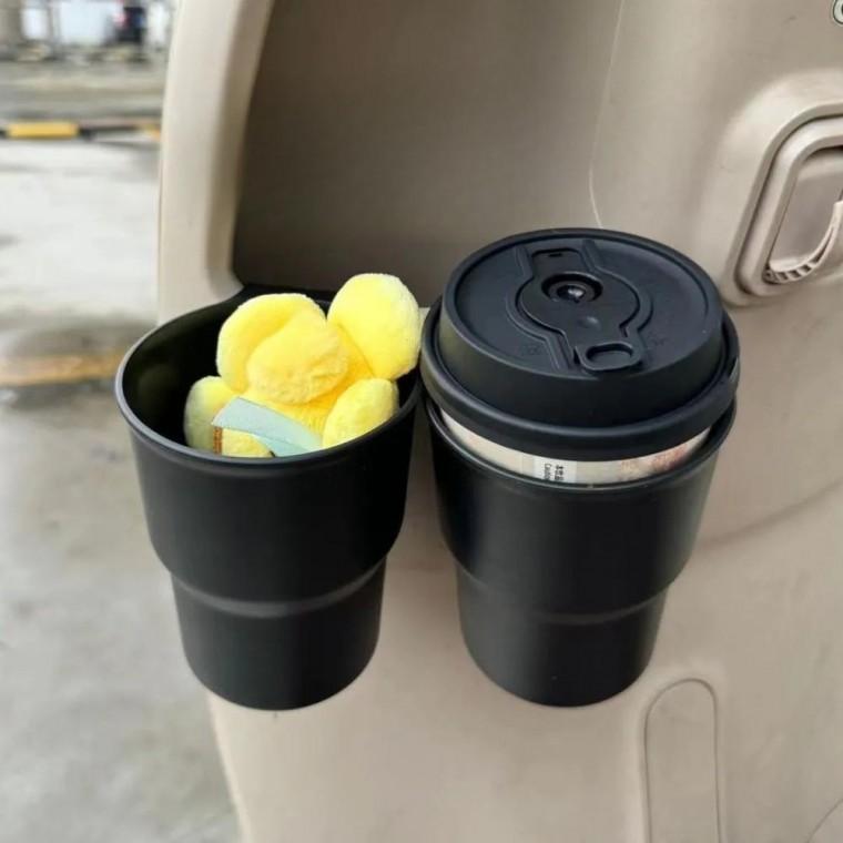 깔끔한 자동차 뒷좌석 컵홀더 좌석 뒤 음료 보관함