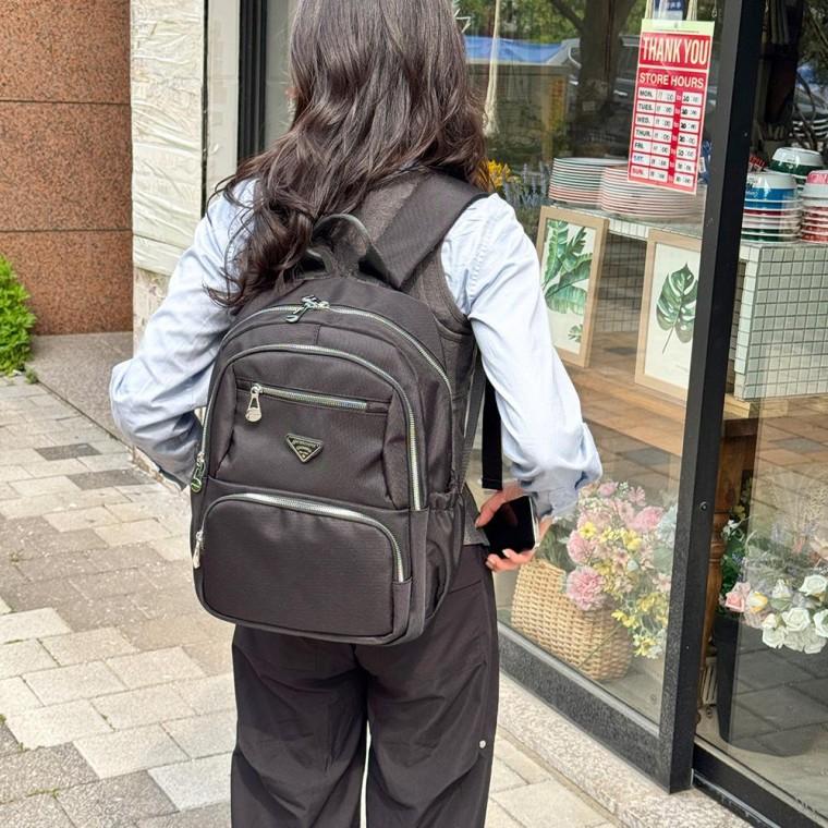 대학생 직장인 캐주얼 백팩 여행용 노트북 가방