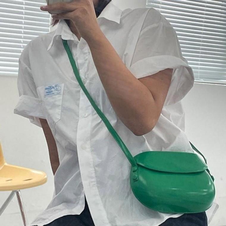 반달 미니 크로스백 가벼운 여성 백 학생 데일리 바게트 핸드폰 가방 숄더백 귀여운 바디백 S NS