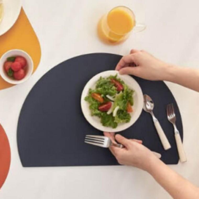 비비드컬러 모던 식탁 카페 테이블 매트 하프문 1P