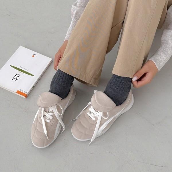 퀼팅 패턴 레이스업 쿠션 아웃솔 베이직 데일리 컴포트 스니커즈화 6SS