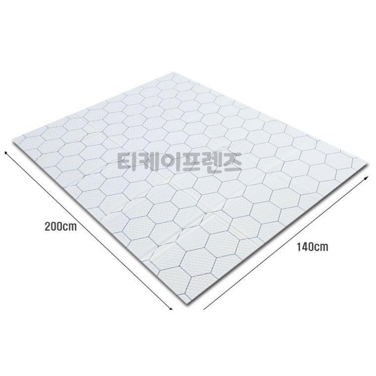 [티케이프렌즈] 140cm*200cm 중형 캠핑 발포매트 야외용 접이식 돗자리