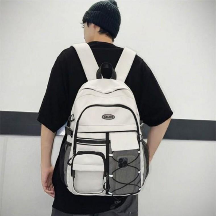 소지품을 체계적으로 정리 데일리 남녀공용 백팩