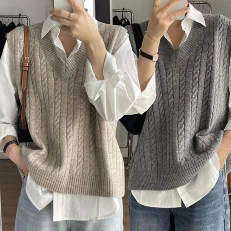 여성 브이넥 꽈배기 니트 베스트 레이어드 오버핏 조끼