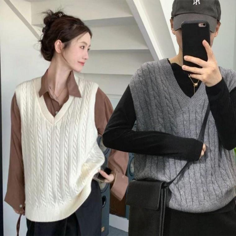 여자 루즈핏 V넥 케이블 니트조끼 간절기 쪼끼 베스트