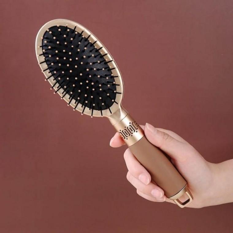 헤어 브러쉬 메탈릭 컬러가 돋보이는 마사지