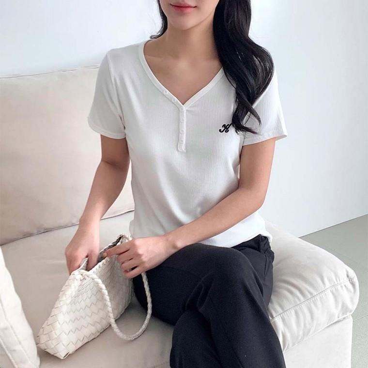 베이직 여름 3컬러 버튼 여성용 반팔 y넥 자수 티셔츠