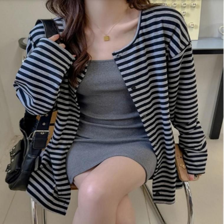 간절기 데일리 아이템 스트라이프 루즈핏 버튼 가디건