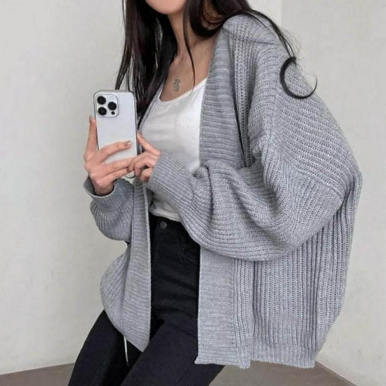 루즈핏 오픈형 도톰 니트 가디건 여성용 봄 가을 아우터 포근한 상의 세련된 데일리 외투