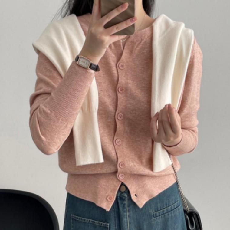 울 캐시미어 블렌딩 가디건 루즈핏 라운드넥 버튼 여성 세련된 상의 포근한 가을 외투 코디