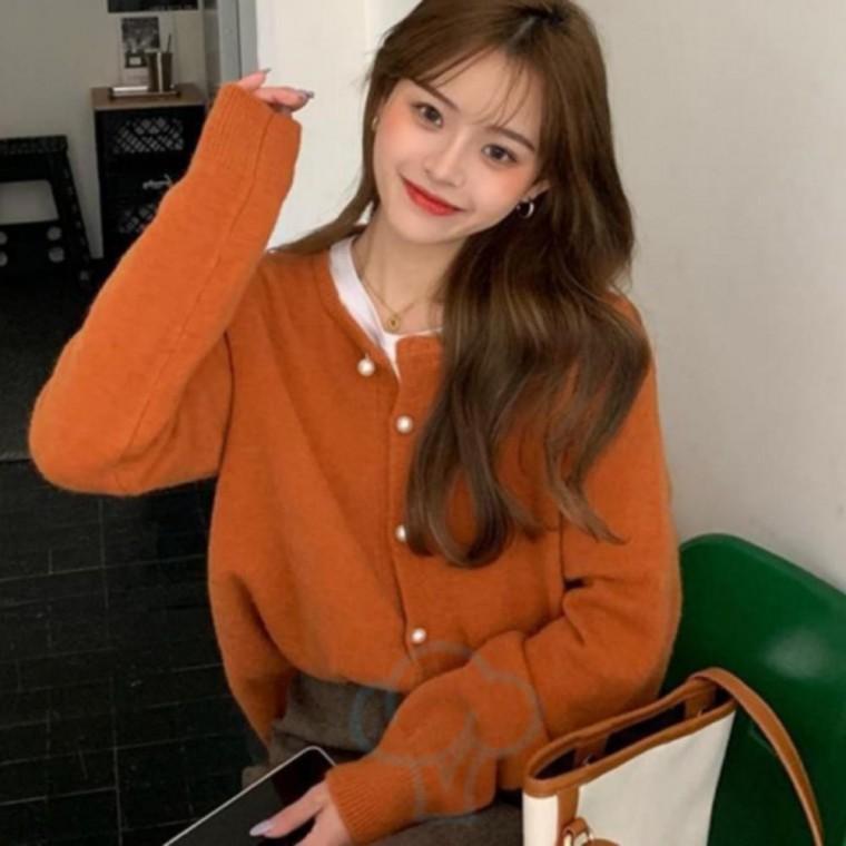 진주알 라운드넥 가디건 3컬러 여성 레귤러핏 베이직 가을 아우터 페미닌 세련된 코디