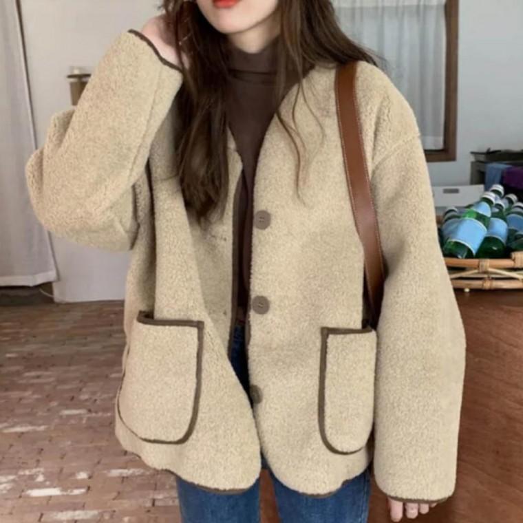 여성 배색 파이핑 뽀글이 노카라 가디건 가을 겨울 아우터 데일리룩 포근한 외투 세련된 니트 점퍼 스타일