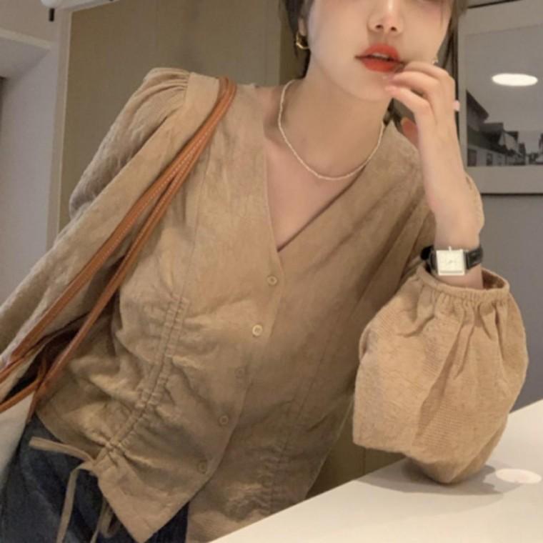 여성블라우스 청순 봄가을 포인트 블라우스 여성 셔링 트렌디블라우스 페미닌룩 트렌디 스트랩 브이넥