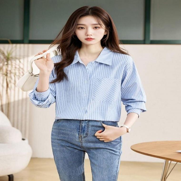 블라우스 남방 셔츠 스트라이프 빅카라 데일리룩 소라컬러 봄가을 세련된 여성